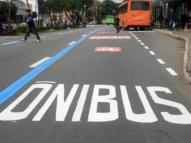 transitar-no-corredor-de-onibus-vira-infracao-gravissima